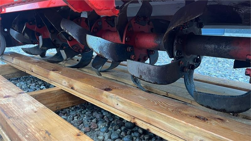 Kuhn EL 62 / 210 Med dybdehjul - Bineuse: photos 4 Kuhn EL 62 / 210 Med dybdehjul - Bineuse: photos 4