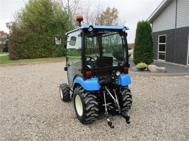 Crédit-bail LS J27 HST Med kabine, frontlift og frontPTO  LS J27 HST Med kabine, frontlift og frontPTO: photos 11