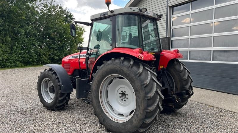 Massey Ferguson 5465 Med frontlift - Tracteur agricole: photos 3 Massey Ferguson 5465 Med frontlift - Tracteur agricole: photos 3