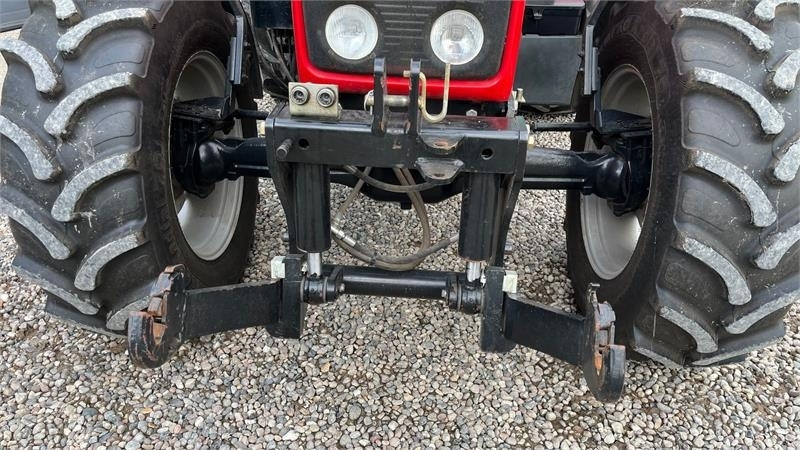 Massey Ferguson 5465 Med frontlift - Tracteur agricole: photos 4 Massey Ferguson 5465 Med frontlift - Tracteur agricole: photos 4