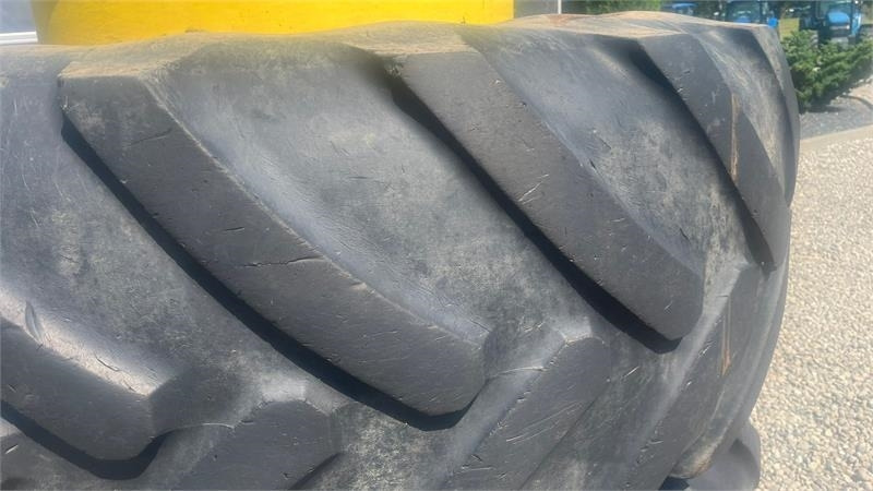Michelin 650/85R38 Tvillinghjul med 8 låse - Pneu pour Machine agricole: photos 2 Michelin 650/85R38 Tvillinghjul med 8 låse - Pneu pour Machine agricole: photos 2