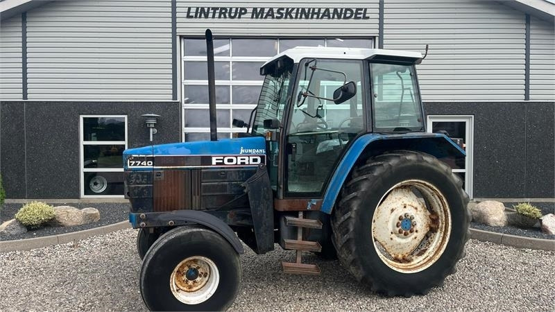 New Holland 7740 SLE Turbo Handy 2wd traktor - Tracteur agricole: photos 1 New Holland 7740 SLE Turbo Handy 2wd traktor - Tracteur agricole: photos 1