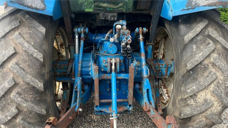New Holland 7740 SLE Turbo Handy 2wd traktor - Tracteur agricole: photos 4 New Holland 7740 SLE Turbo Handy 2wd traktor - Tracteur agricole: photos 4