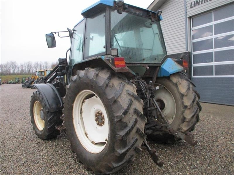 New Holland 7740 SLE Turbo Med frontlæsser og frontlift. - Tracteur agricole: photos 3 New Holland 7740 SLE Turbo Med frontlæsser og frontlift. - Tracteur agricole: photos 3