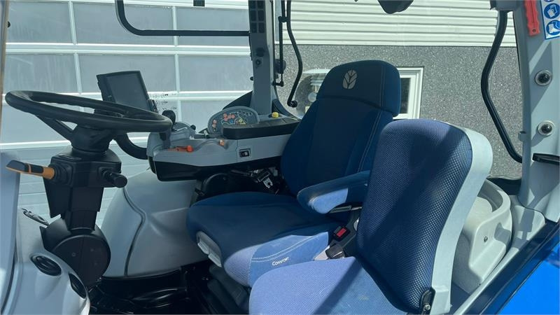 Tracteur agricole New Holland T7.270 AC med frontlift og frontlæsser: photos 6