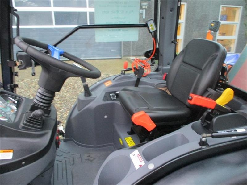 Solis 26 HST Snow Edition med frontlift, front PTO, Thyr - Tracteur agricole: photos 4 Solis 26 HST Snow Edition med frontlift, front PTO, Thyr - Tracteur agricole: photos 4