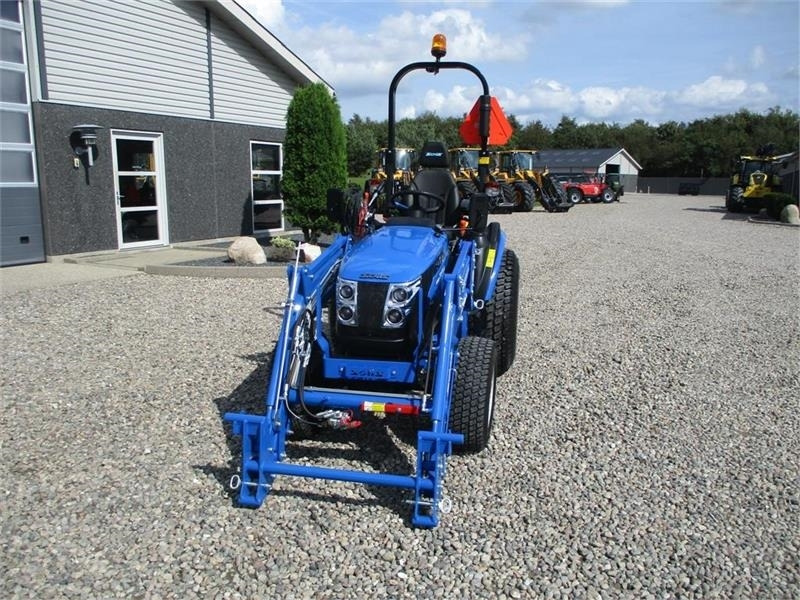Tracteur agricole Solis S26 Shuttle XL 9+9 med turfhjul og frontlæsser: photos 9