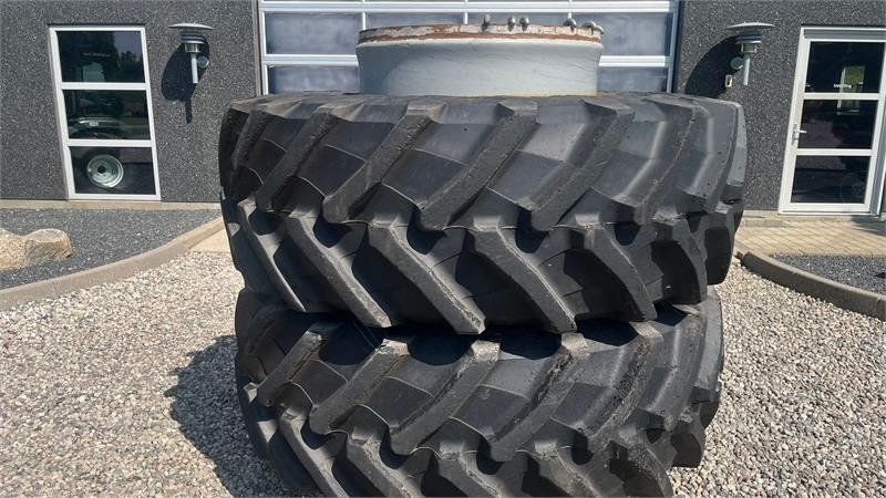 Trelleborg 650/85R38 TM 900 med ring og 12 låse - Pneu pour Machine agricole: photos 2 Trelleborg 650/85R38 TM 900 med ring og 12 låse - Pneu pour Machine agricole: photos 2