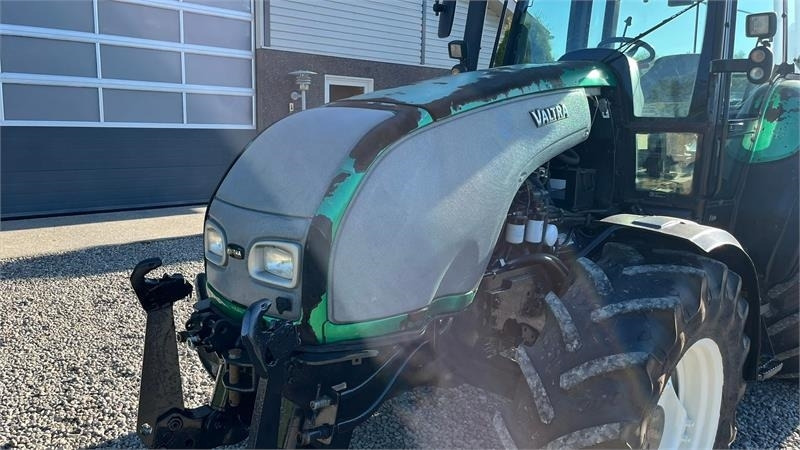 Valtra T130 med 3.5ton frontlift - Tracteur agricole: photos 4 Valtra T130 med 3.5ton frontlift - Tracteur agricole: photos 4