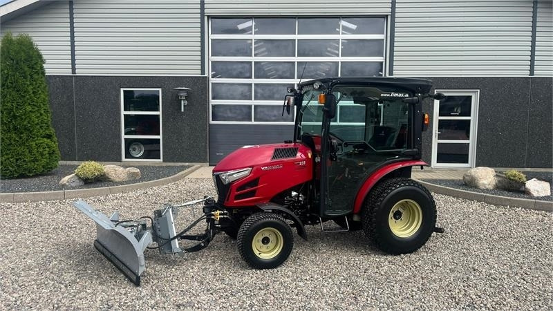 Yanmar YT 235H 4WD Snow Edition med sneplov og spreder - Tracteur communal: photos 1 Yanmar YT 235H 4WD Snow Edition med sneplov og spreder - Tracteur communal: photos 1