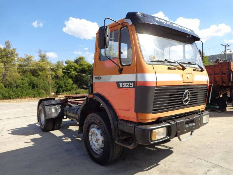 Mercedes-Benz NG Mercedes Benz 1929K 4X2 - Tracteur routier: photos 1 Mercedes-Benz NG Mercedes Benz 1929K 4X2 - Tracteur routier: photos 1