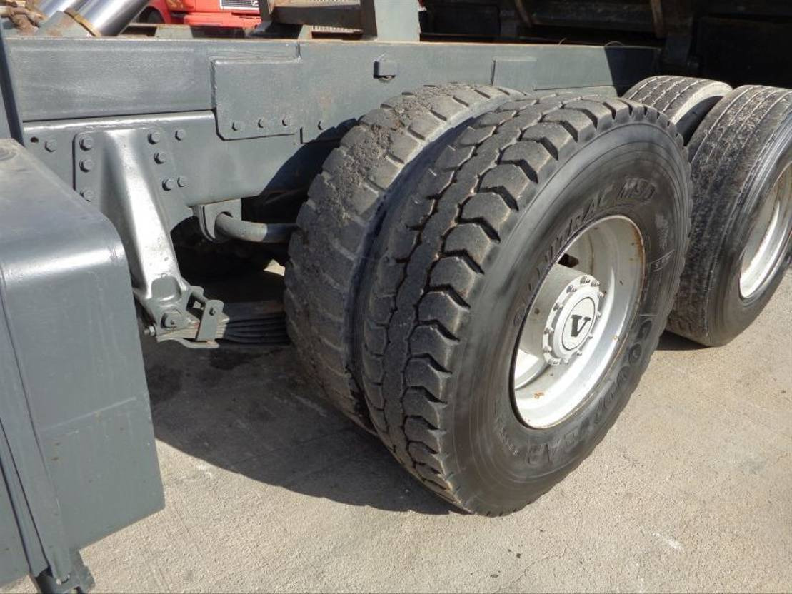 Camion benne Volvo F 89 VOLVO F89 (6X2) -KIPPER: photos 7