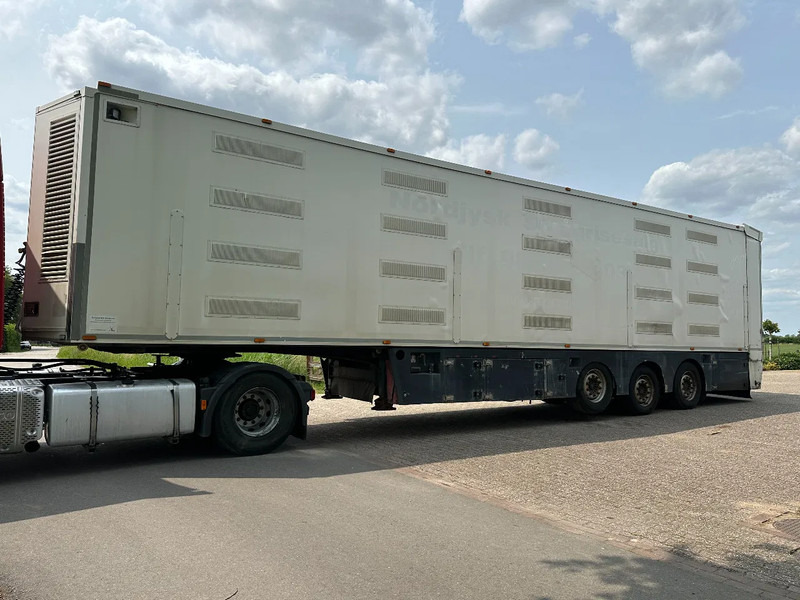 Berdex NO BERDEX HMK 4 stock livestock trailer SPF - Semi-remorque bétaillère: photos 3 Berdex NO BERDEX HMK 4 stock livestock trailer SPF - Semi-remorque bétaillère: photos 3