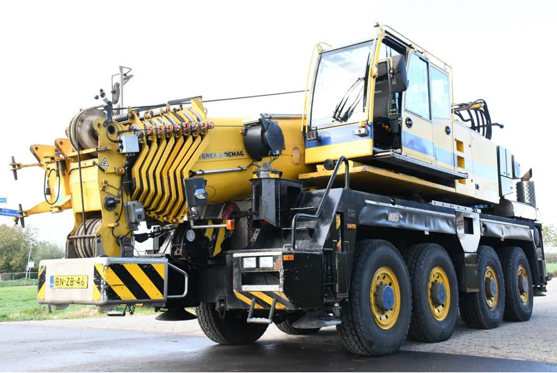 Demag AC60 CITY CLASS! Double cab!!8X8!! - Grue mobile: photos 4 Demag AC60 CITY CLASS! Double cab!!8X8!! - Grue mobile: photos 4