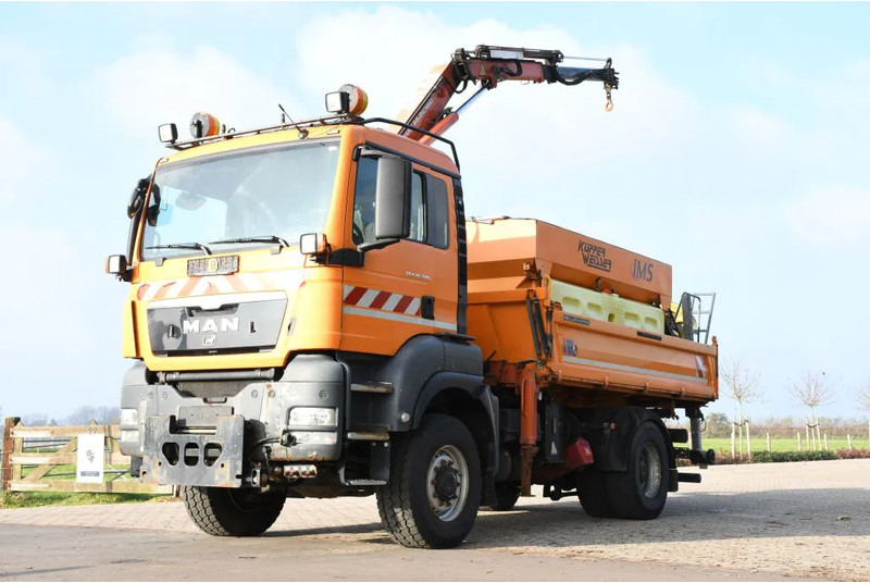 MAN TGS 18.320 4x4!! KRAN/!!!WINTERDIENST/DREISEITENKIPPER!!KOMMUNAL/KLIMA!! - Camion benne, Camion grue: photos 3 MAN TGS 18.320 4x4!! KRAN/!!!WINTERDIENST/DREISEITENKIPPER!!KOMMUNAL/KLIMA!! - Camion benne, Camion grue: photos 3