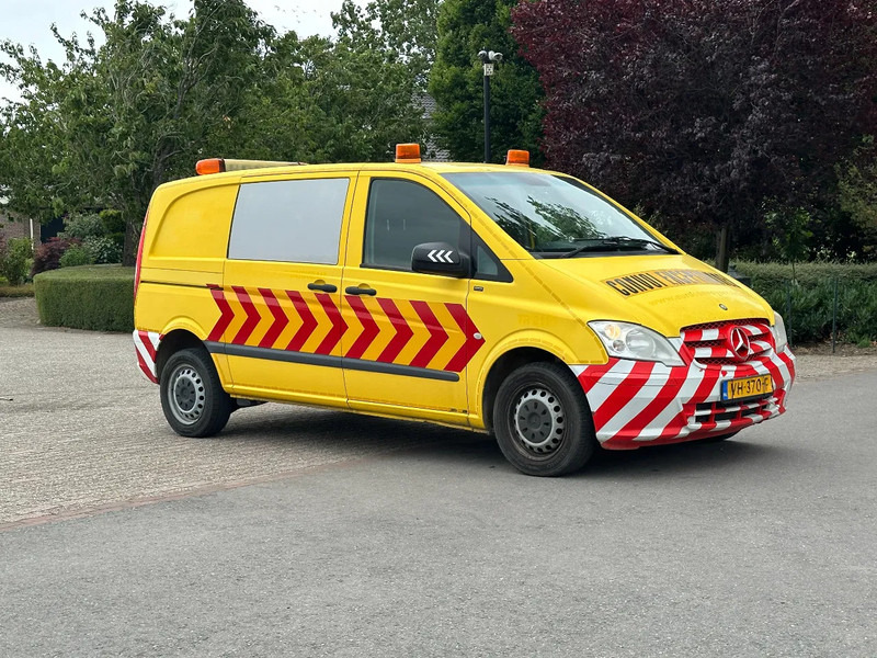 Mercedes-Benz Vito 113 CDI AUTOMAAT!!CONVOI EXCEPTIONNEL!!BEGELEIDINGSWAGEN!! - Fourgonnette: photos 1 Mercedes-Benz Vito 113 CDI AUTOMAAT!!CONVOI EXCEPTIONNEL!!BEGELEIDINGSWAGEN!! - Fourgonnette: photos 1