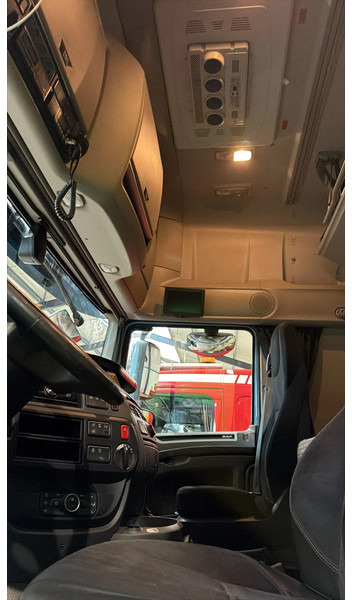 DAF XF 530 FTN CRANE/GRUE/KRAN FASSI 54 TM!! - Tracteur routier: photos 4 DAF XF 530 FTN CRANE/GRUE/KRAN FASSI 54 TM!! - Tracteur routier: photos 4