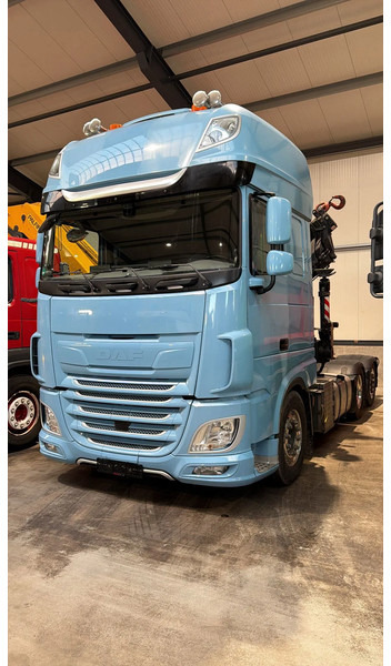DAF XF 530 FTN CRANE/GRUE/KRAN FASSI 54 TM!! - Tracteur routier: photos 1 DAF XF 530 FTN CRANE/GRUE/KRAN FASSI 54 TM!! - Tracteur routier: photos 1