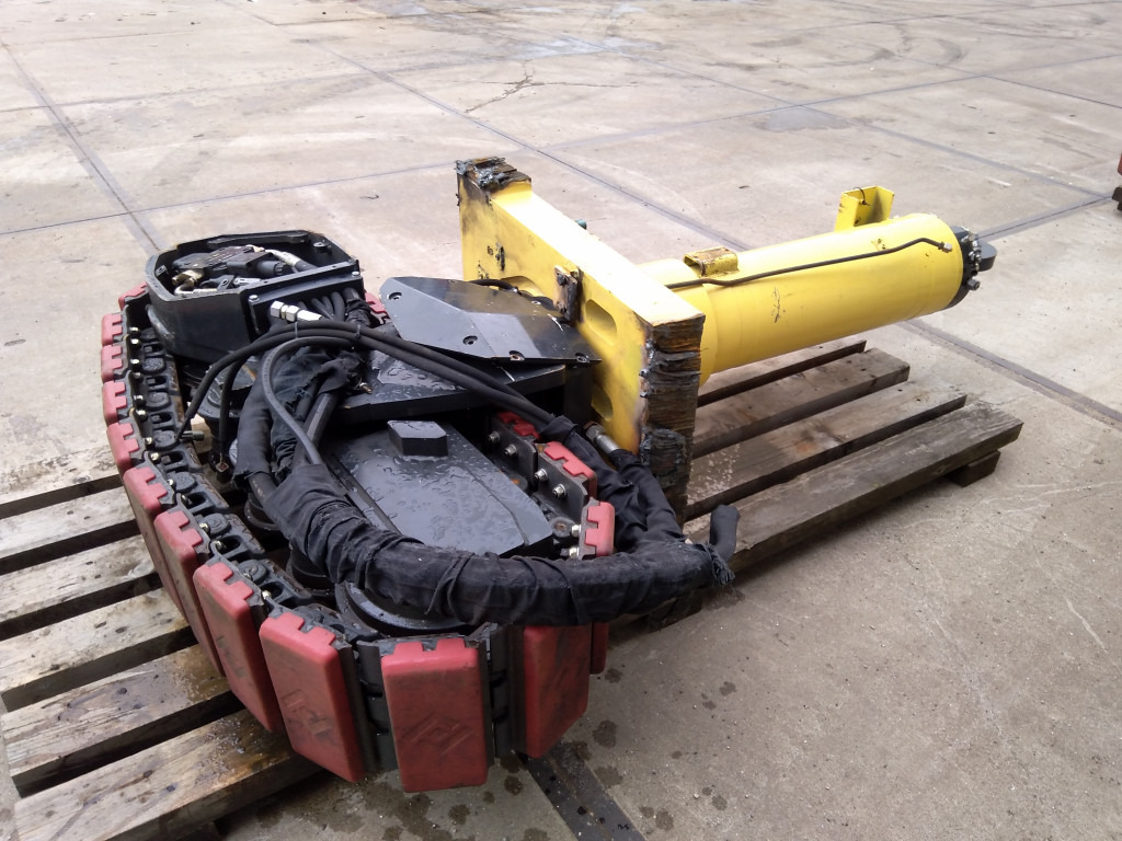 Bomag BM1000-35 - - Pièces de train de roulement pour Engins de chantier: photos 3 Bomag BM1000-35 - - Pièces de train de roulement pour Engins de chantier: photos 3