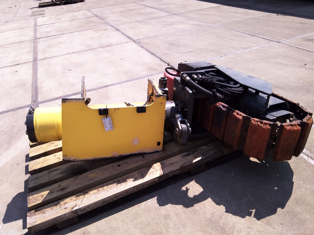 Bomag BM1200-35 - - Pièces de train de roulement pour Engins de chantier: photos 4 Bomag BM1200-35 - - Pièces de train de roulement pour Engins de chantier: photos 4