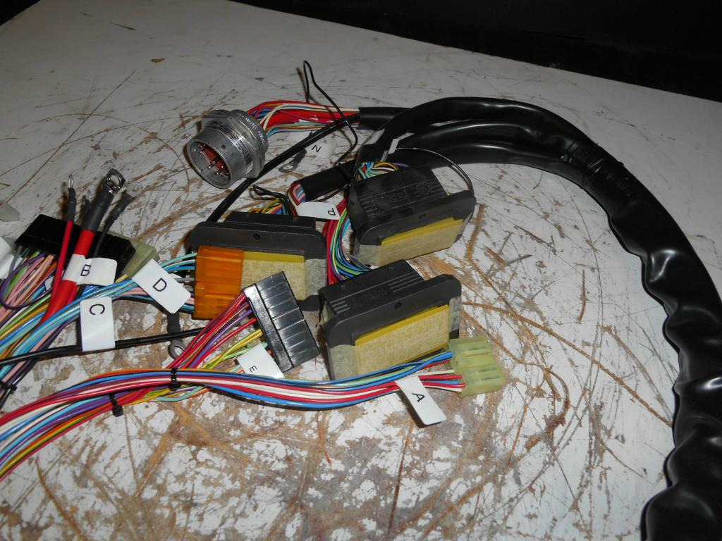 Case 76046126 - - Câble/ Fil pour Engins de chantier: photos 4 Case 76046126 - - Câble/ Fil pour Engins de chantier: photos 4