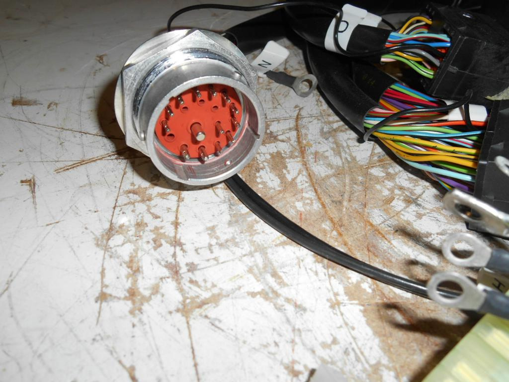Case 76046126 - - Câble/ Fil pour Engins de chantier: photos 2 Case 76046126 - - Câble/ Fil pour Engins de chantier: photos 2