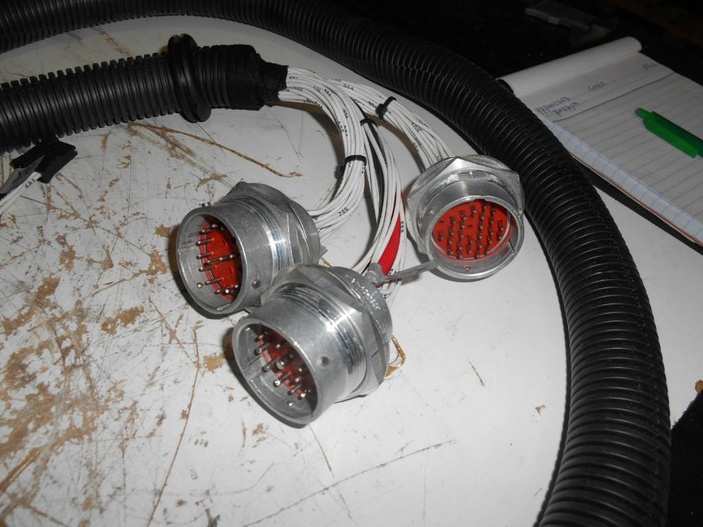 Case 76077923 - - Câble/ Fil pour Engins de chantier: photos 2 Case 76077923 - - Câble/ Fil pour Engins de chantier: photos 2