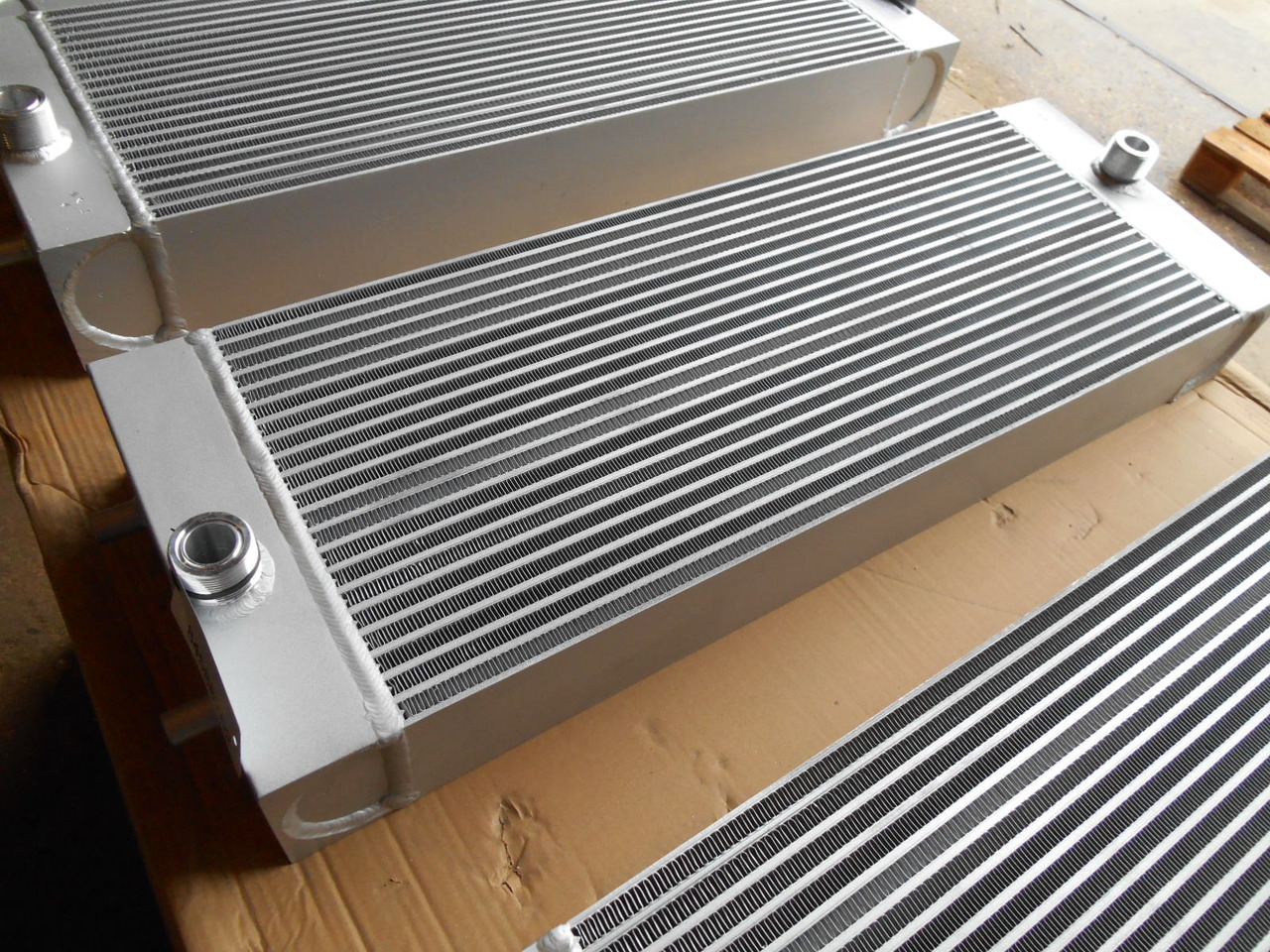 Case 84588262 - 84481437 - Radiateur d'huile pour Engins de chantier: photos 2 Case 84588262 - 84481437 - Radiateur d'huile pour Engins de chantier: photos 2