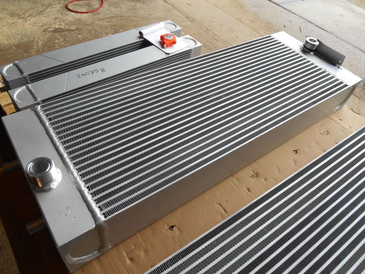 Case 84588262 - Radiateur d'huile pour Engins de chantier: photos 2 Case 84588262 - Radiateur d'huile pour Engins de chantier: photos 2