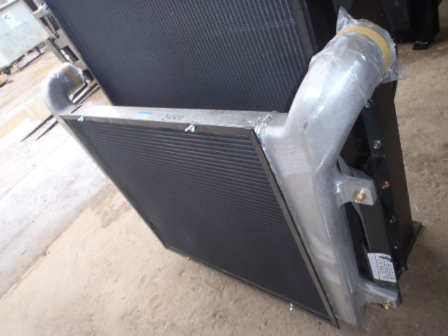 Case LN00100 - Intercooler pour Engins de chantier: photos 1 Case LN00100 - Intercooler pour Engins de chantier: photos 1