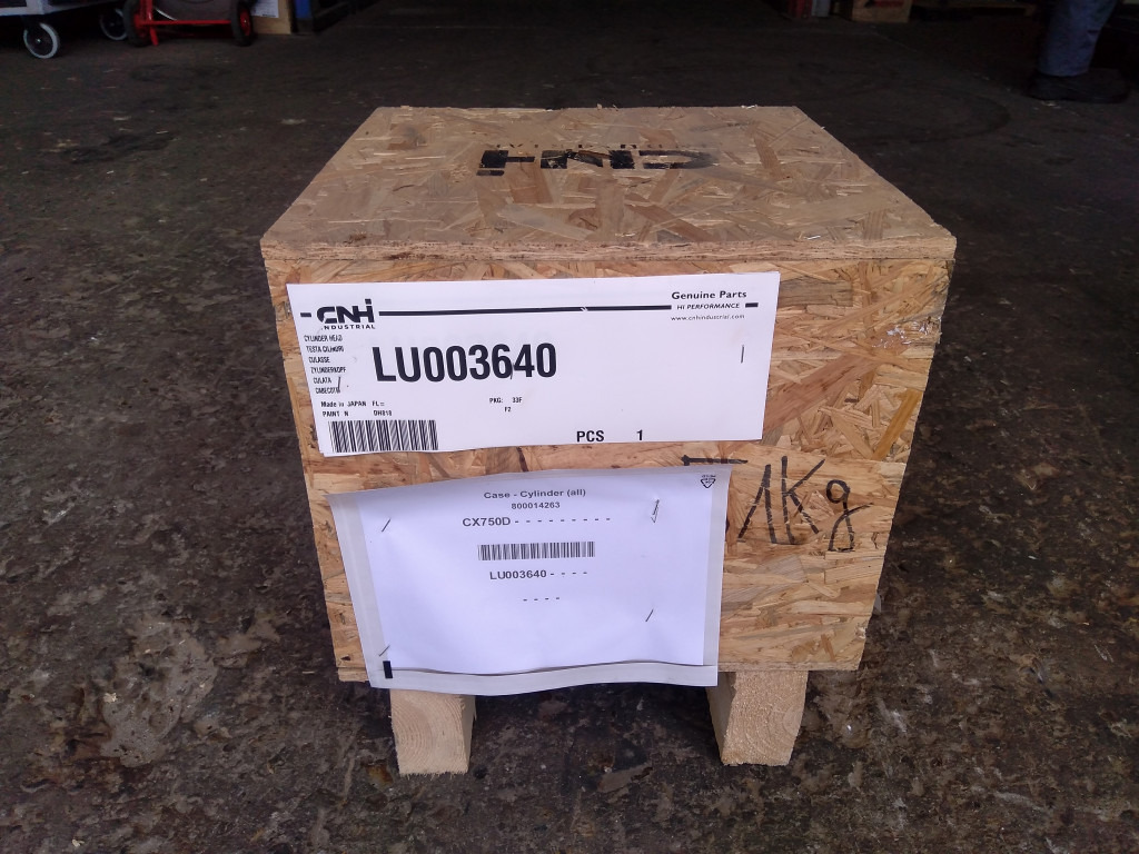 Case LU003640 - Vérin hydraulique pour Engins de chantier: photos 2 Case LU003640 - Vérin hydraulique pour Engins de chantier: photos 2