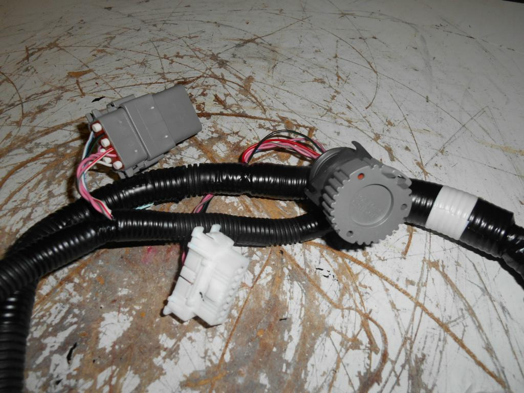 Case MFR71231 - Câble/ Fil pour Engins de chantier: photos 2 Case MFR71231 - Câble/ Fil pour Engins de chantier: photos 2