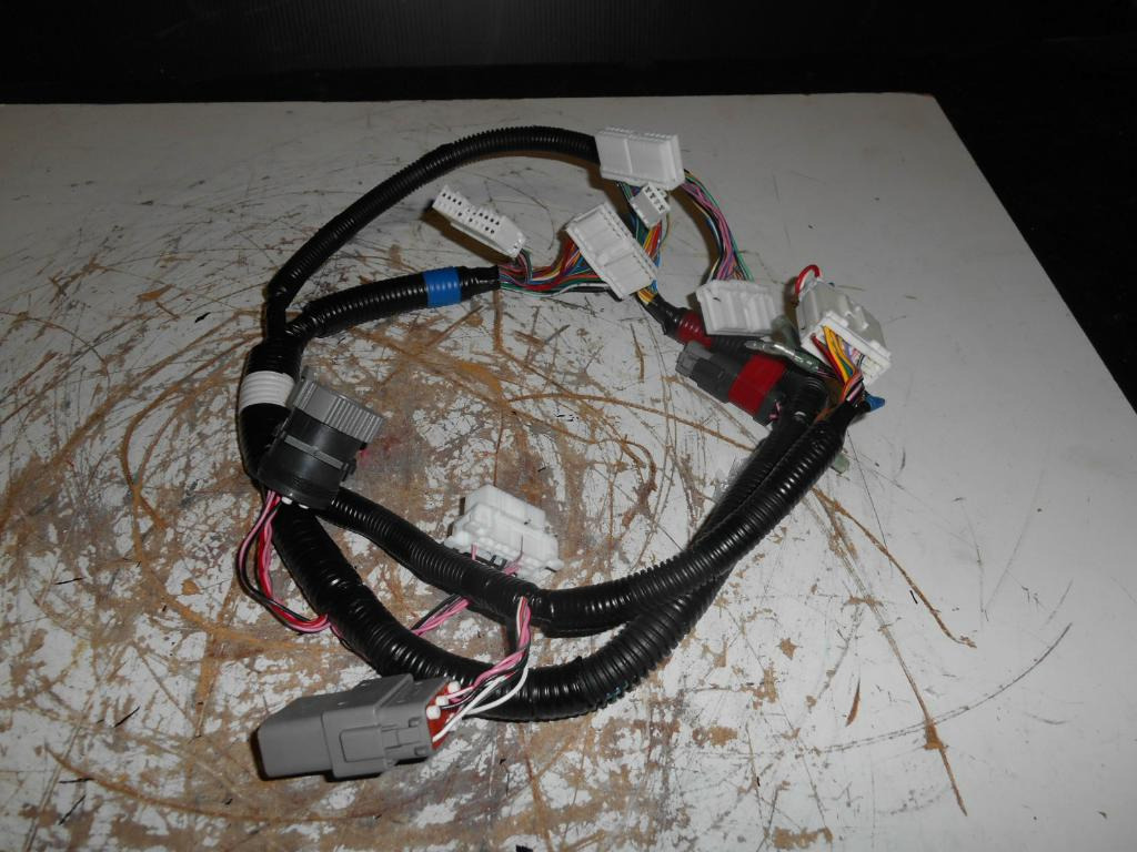 Case MFR71231 - MFR70850 - Câble/ Fil pour Engins de chantier: photos 4 Case MFR71231 - MFR70850 - Câble/ Fil pour Engins de chantier: photos 4