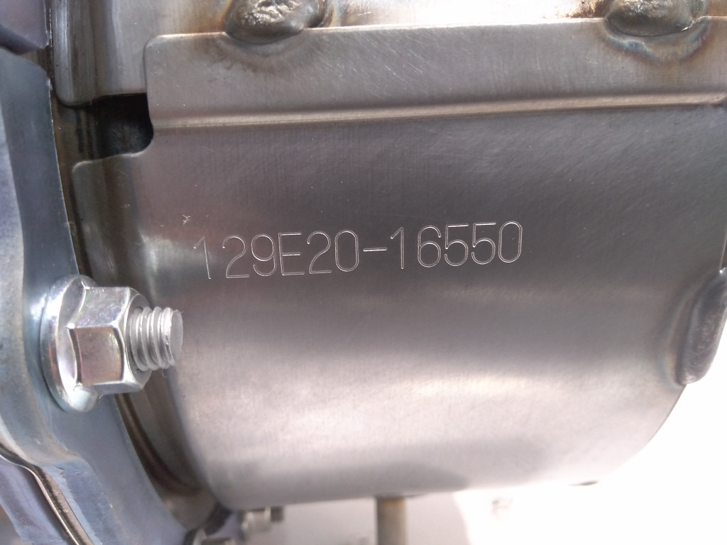 Case VV129E3016070 - 51548088 - AdBlue réservoir pour Machine agricole: photos 5 Case VV129E3016070 - 51548088 - AdBlue réservoir pour Machine agricole: photos 5
