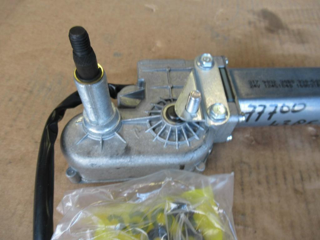 Caterpillar 3305013 - Essuie-glace pour Engins de chantier: photos 3 Caterpillar 3305013 - Essuie-glace pour Engins de chantier: photos 3