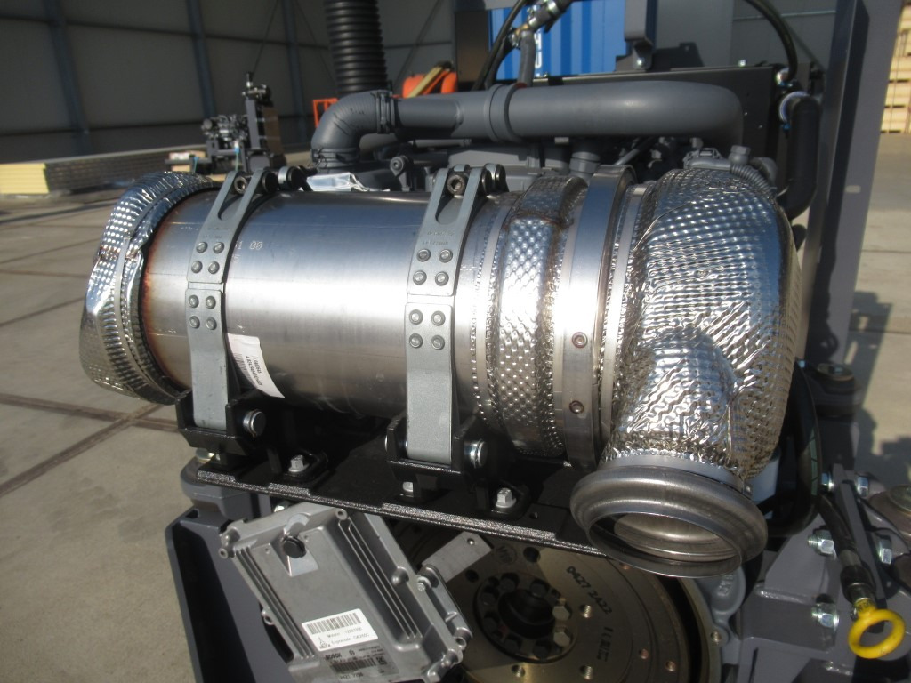 Deutz TD3.6 L4 - - Moteur pour Engins de chantier: photos 4 Deutz TD3.6 L4 - - Moteur pour Engins de chantier: photos 4
