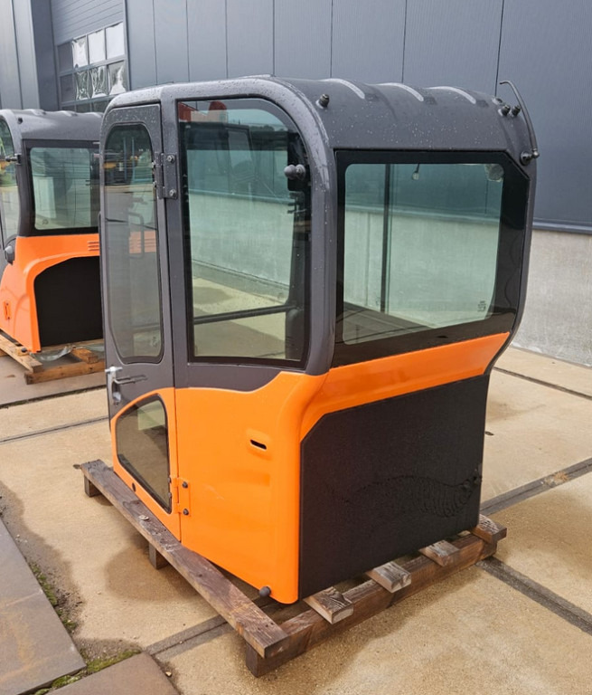 Doosan 220101-00070 - 220101-00074 - Cabine pour Engins de chantier: photos 3 Doosan 220101-00070 - 220101-00074 - Cabine pour Engins de chantier: photos 3