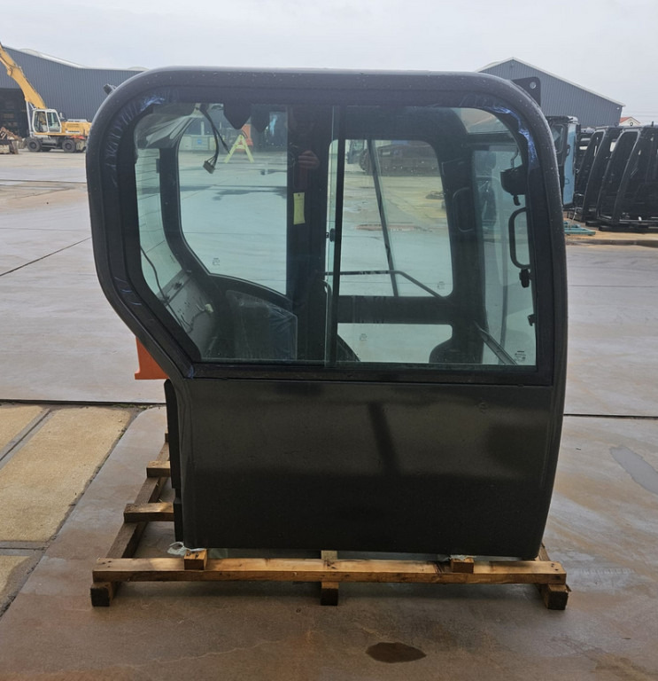 Doosan 220101-00889K - Cabine pour Engins de chantier: photos 4 Doosan 220101-00889K - Cabine pour Engins de chantier: photos 4