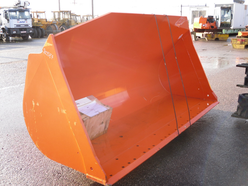 Fiat Hitachi - Godet pour chargeur: photos 2 Fiat Hitachi - Godet pour chargeur: photos 2