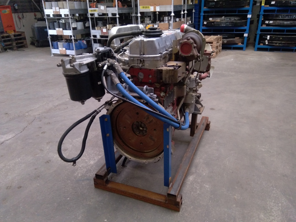 Hino P11C-UN - - Moteur pour Engins de chantier: photos 4 Hino P11C-UN - - Moteur pour Engins de chantier: photos 4