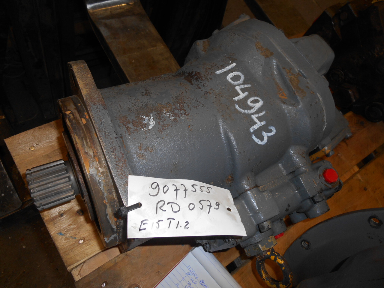 Hitachi 9077555 - - Pompe hydraulique pour Engins de chantier: photos 1 Hitachi 9077555 - - Pompe hydraulique pour Engins de chantier: photos 1