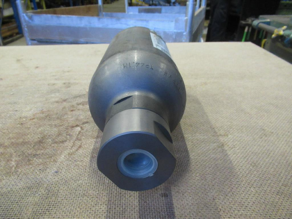 Hitachi MB300-1000-90/TY/Z - - Accumulateur pour Engins de chantier: photos 3 Hitachi MB300-1000-90/TY/Z - - Accumulateur pour Engins de chantier: photos 3