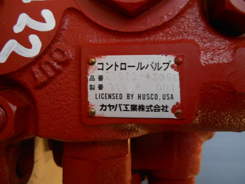 Kobelco 2436U1213F1 - Valve hydraulique pour Engins de chantier: photos 1 Kobelco 2436U1213F1 - Valve hydraulique pour Engins de chantier: photos 1