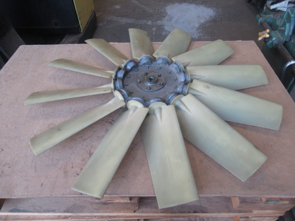 Liebherr R954C HD - - Ventilateur pour Engins de chantier: photos 3 Liebherr R954C HD - - Ventilateur pour Engins de chantier: photos 3