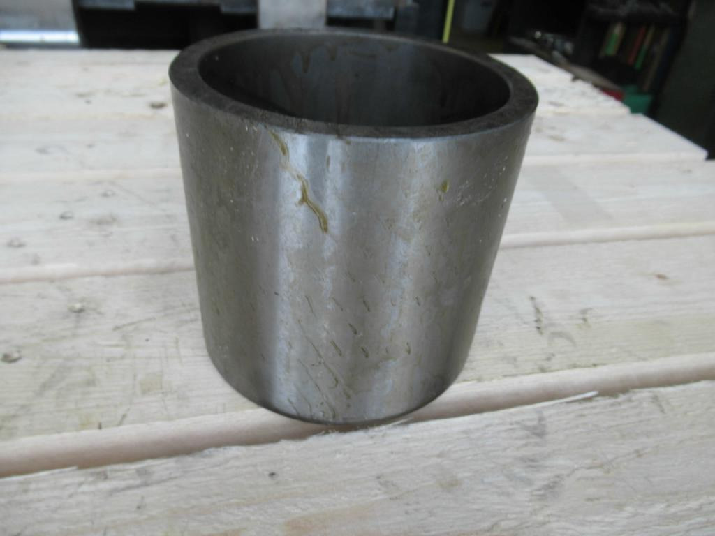 New Holland 71430028 - Pistons/ Anneaux/ Manchons pour Engins de chantier: photos 1 New Holland 71430028 - Pistons/ Anneaux/ Manchons pour Engins de chantier: photos 1