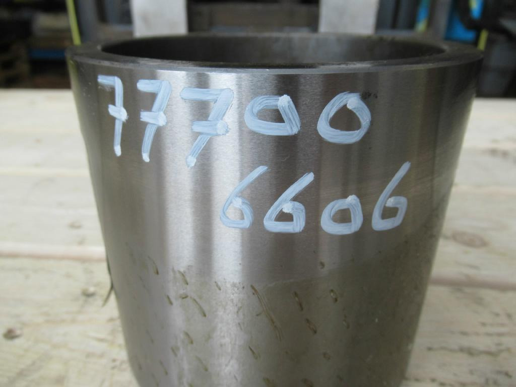 New Holland 71430028 - Pistons/ Anneaux/ Manchons pour Engins de chantier: photos 3 New Holland 71430028 - Pistons/ Anneaux/ Manchons pour Engins de chantier: photos 3