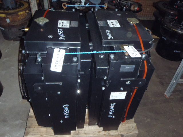New Holland 71476812 - 71475933 - Système de refroidissement pour Engins de chantier: photos 2 New Holland 71476812 - 71475933 - Système de refroidissement pour Engins de chantier: photos 2