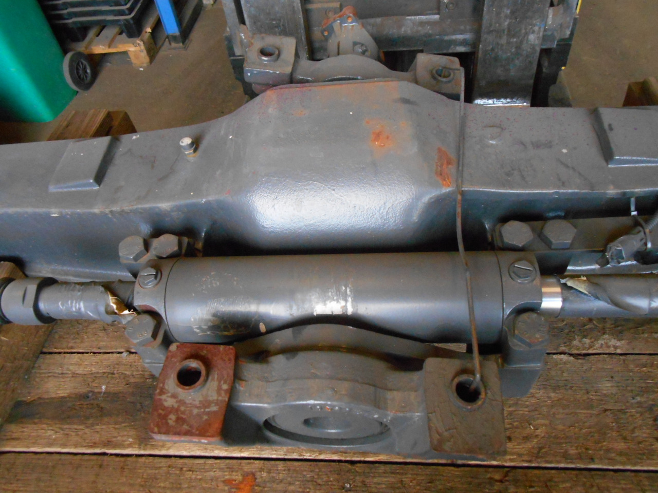 New Holland 87674862 - 85821297 - Essieu avant pour Engins de chantier: photos 4 New Holland 87674862 - 85821297 - Essieu avant pour Engins de chantier: photos 4