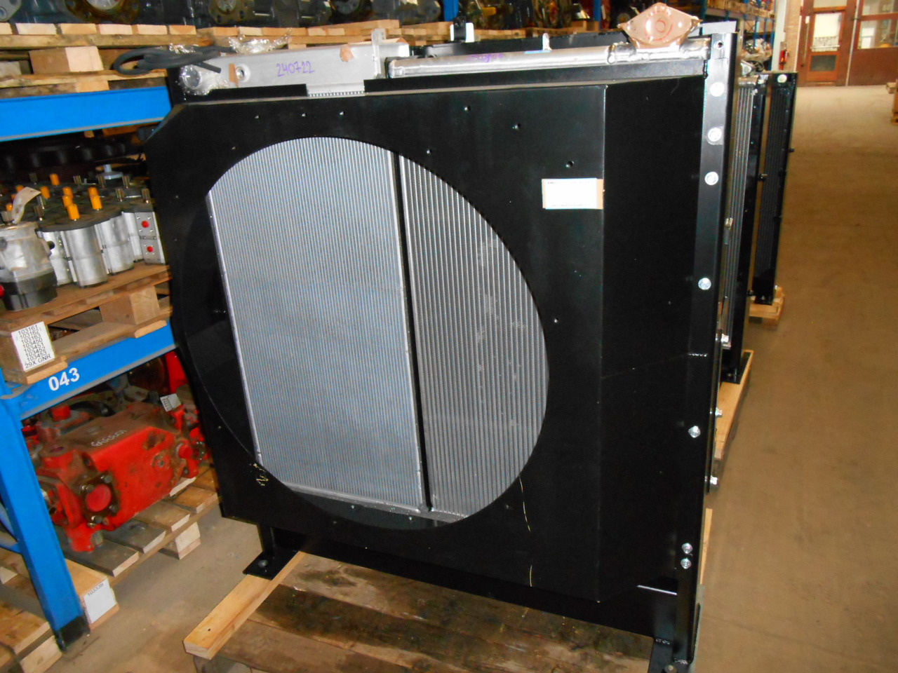 New Holland LS05P00044F1 - Radiateur d'huile pour Engins de chantier: photos 4 New Holland LS05P00044F1 - Radiateur d'huile pour Engins de chantier: photos 4