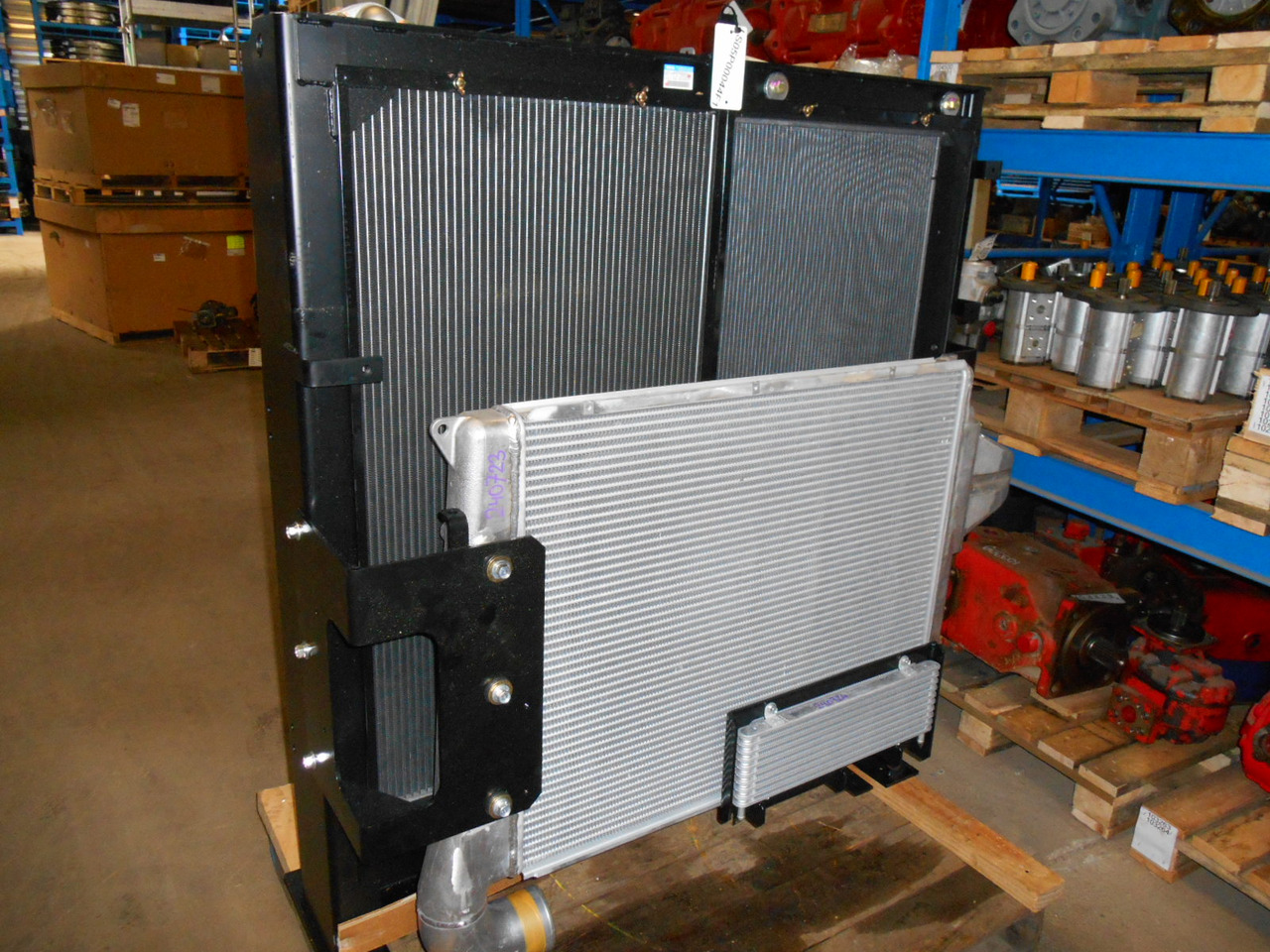 New Holland LS05P00044F1 - Radiateur d'huile pour Engins de chantier: photos 5 New Holland LS05P00044F1 - Radiateur d'huile pour Engins de chantier: photos 5